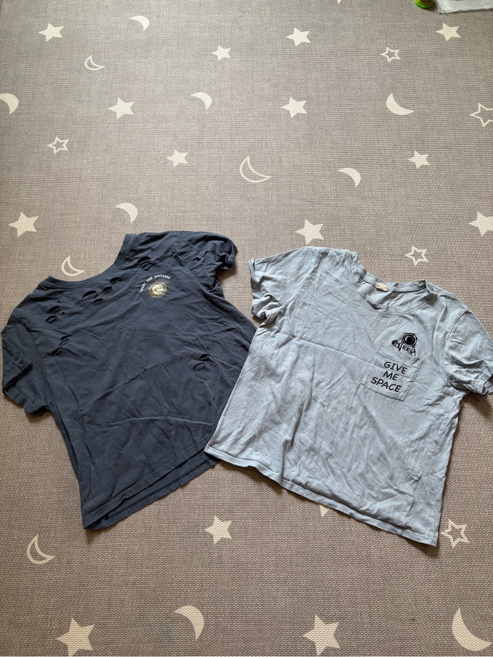 T.J.Maxx Light Gray 'Give Me Space' Pocket and blue Tee bundle